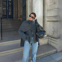 Stilvoller Schal-Pullover