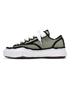 FP Low-Top Sneaker